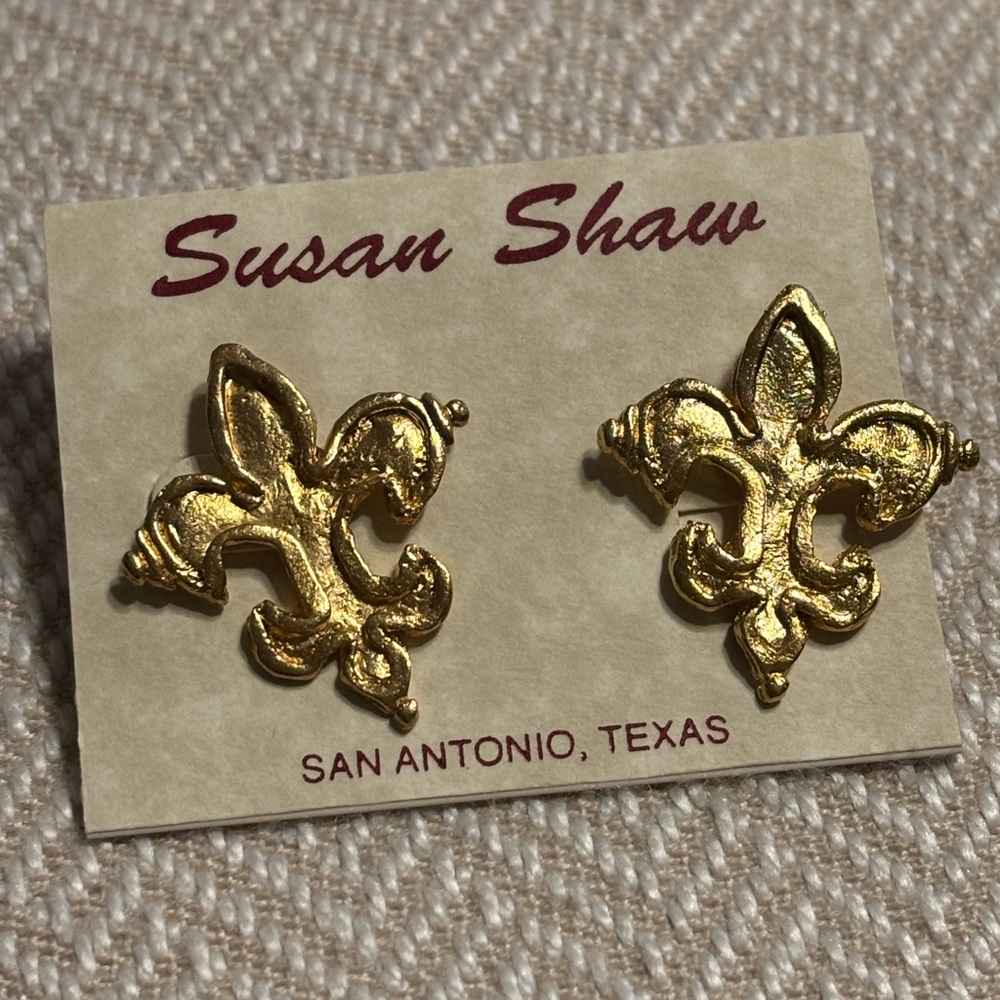 Susan Shaw Gold Fleur-de-Lis Earrings